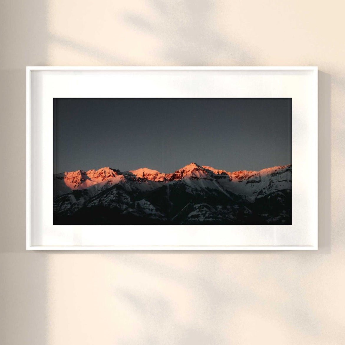 CAROL M. HIGHSMITH - Vue sur le coucher de soleil sur la montagne